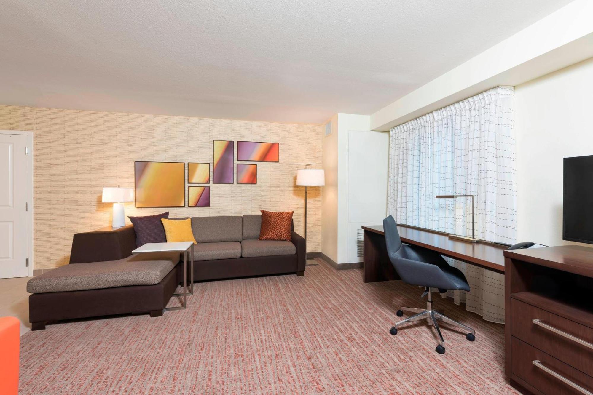 Residence Inn By Marriott Milwaukee West Wauwatosa Exterior photo