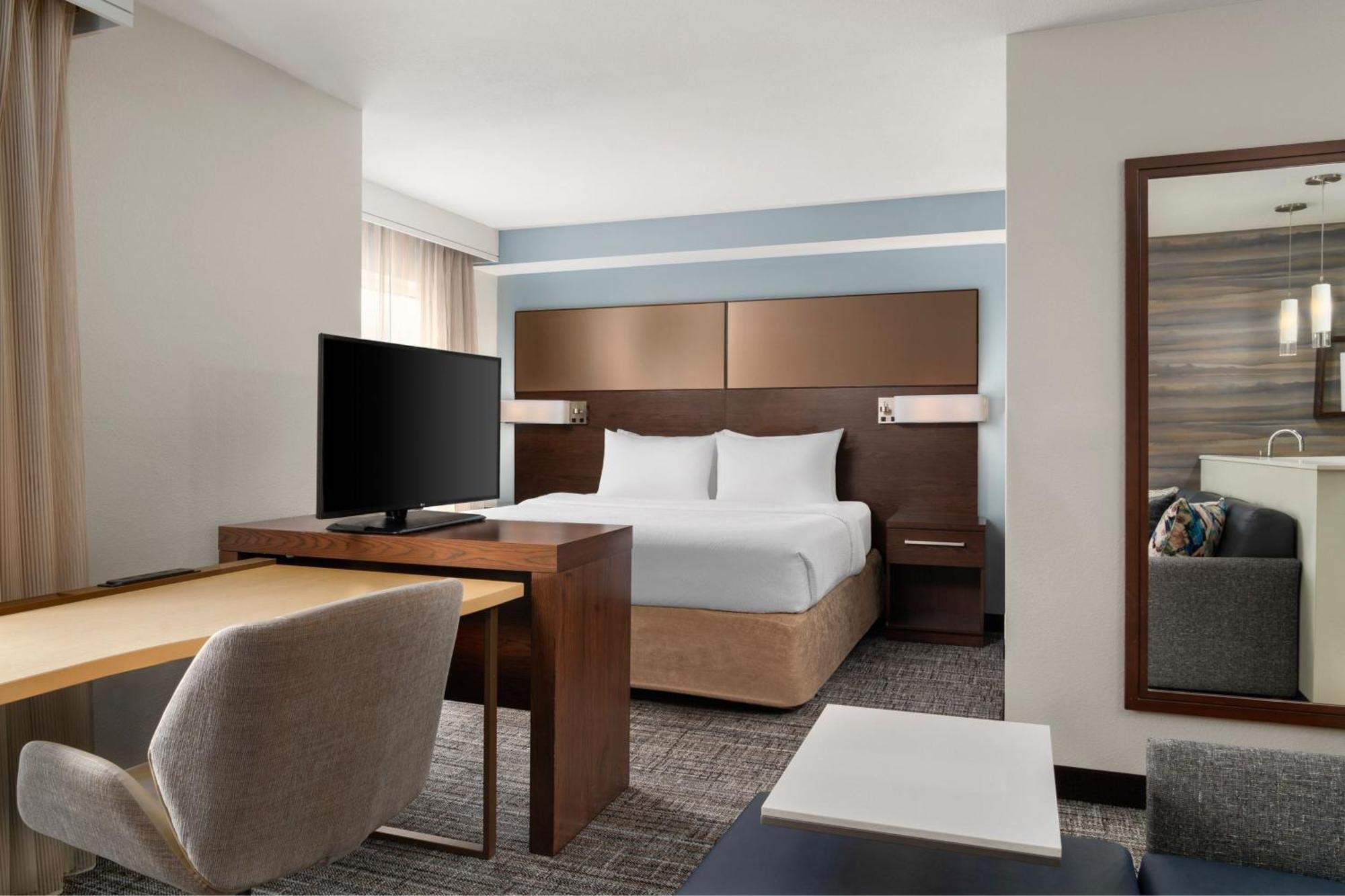 Residence Inn By Marriott Milwaukee West Wauwatosa Exterior photo