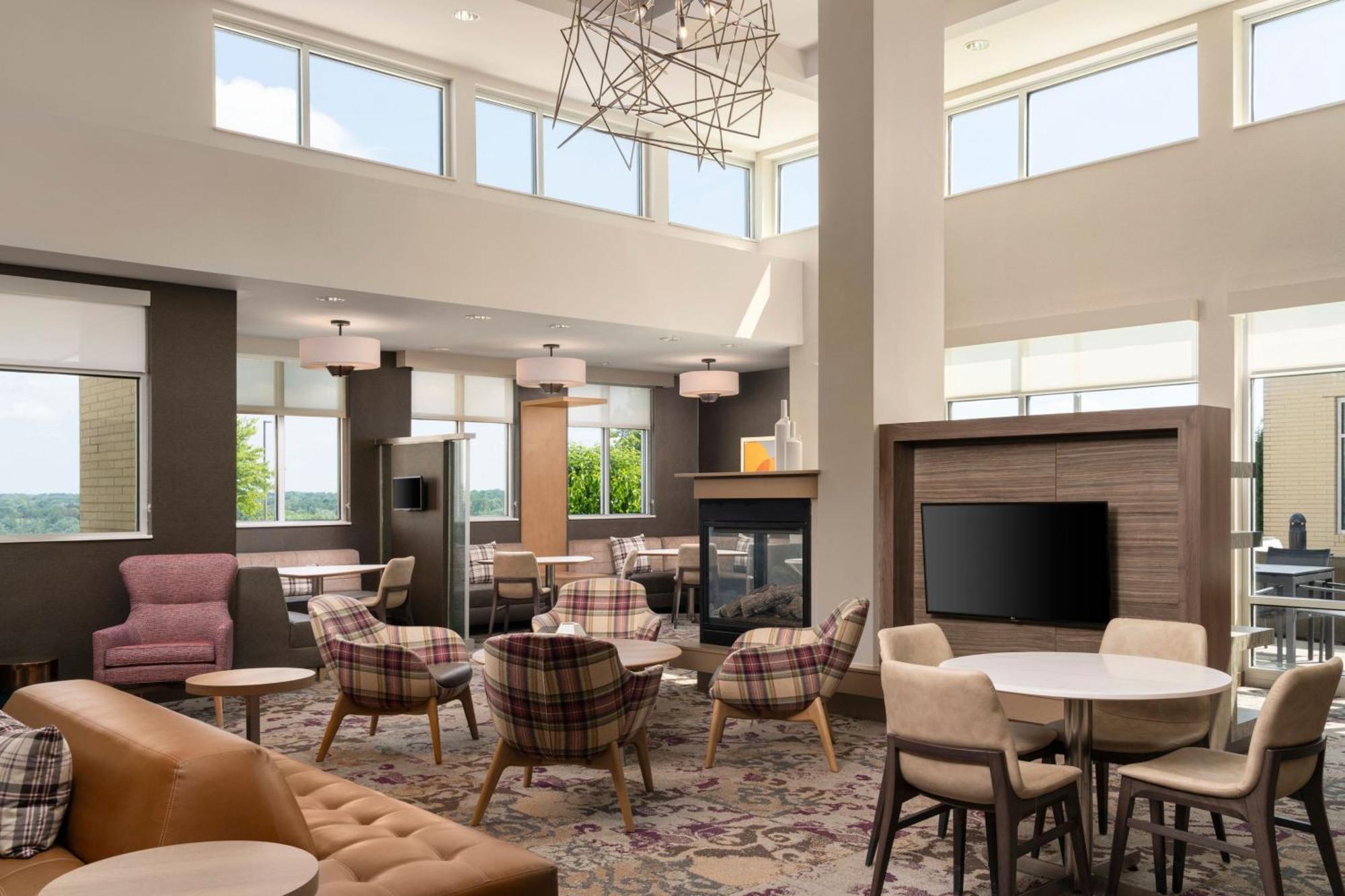Residence Inn By Marriott Milwaukee West Wauwatosa Exterior photo