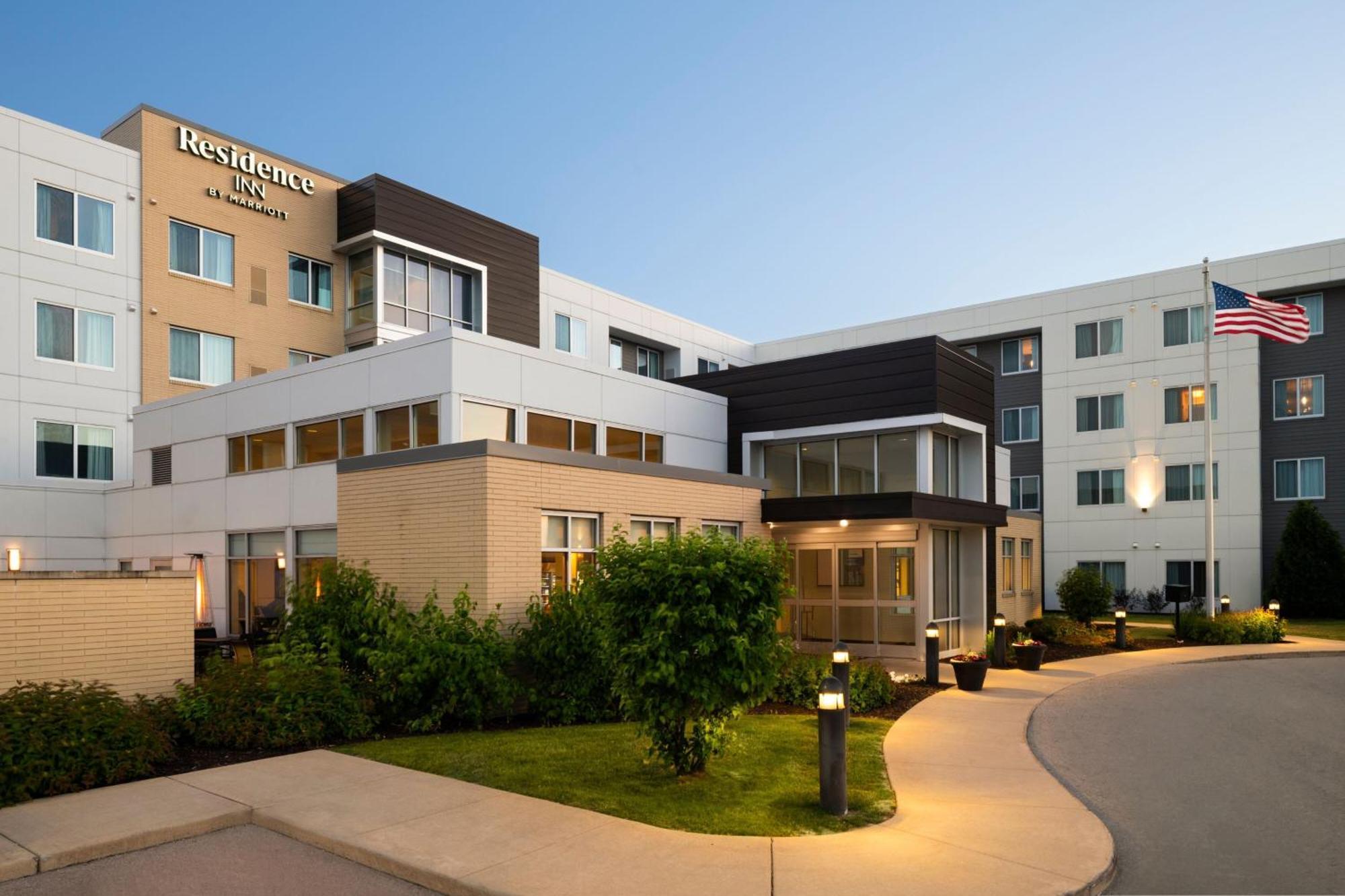 Residence Inn By Marriott Milwaukee West Wauwatosa Exterior photo